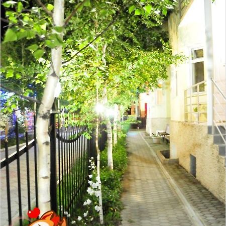 Hotel Gostinyi Dvor Bosteri Exterior foto